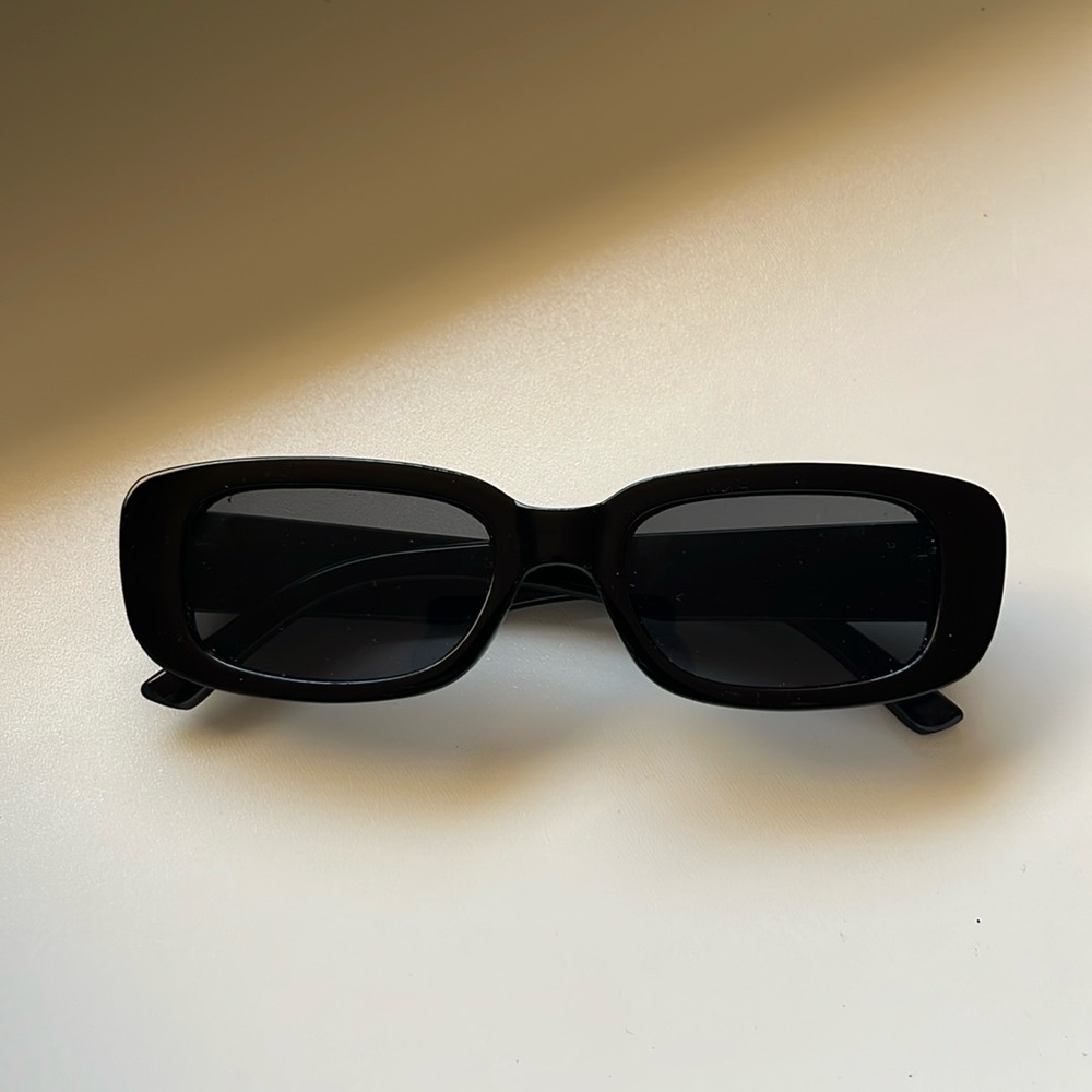 Black y2k sunglasses